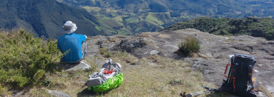 Descansando perto do Pico do Marins