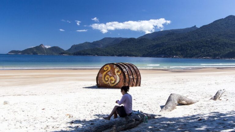 ILHA GRANDE – uma volta de 128 km a pé