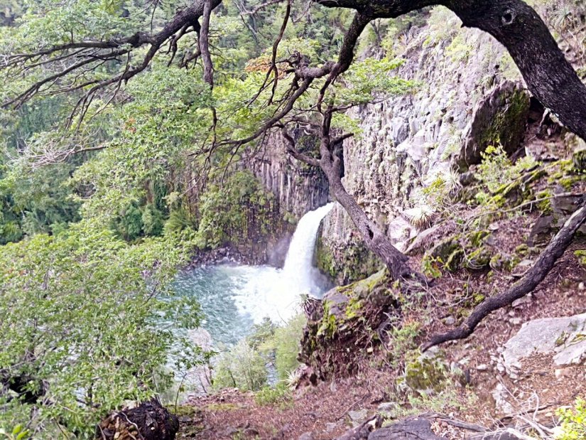 Salto de la leona Chile Molina Radal Siete Tazas