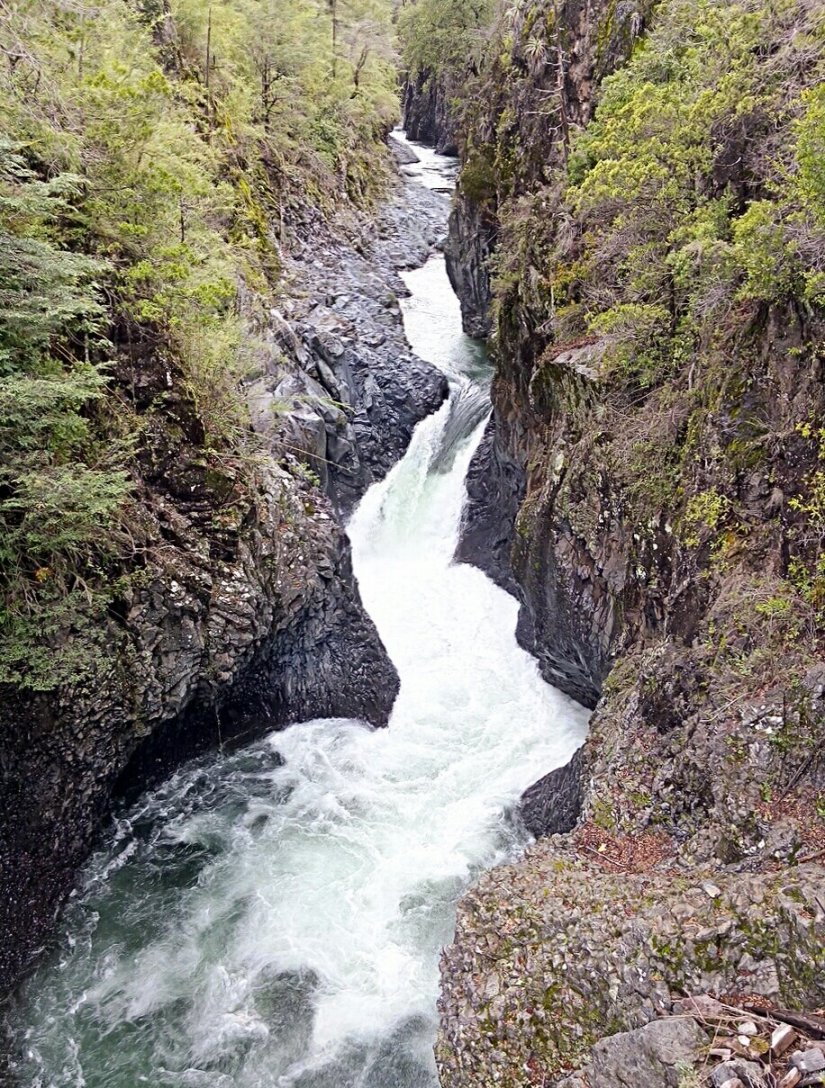 Salto del Claro Chile Molina Radal Siete Tazas