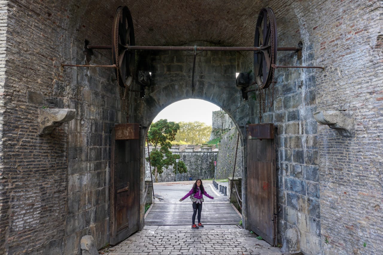 Caminho de Santiago de Compostela_ponte Pamplona.jpg