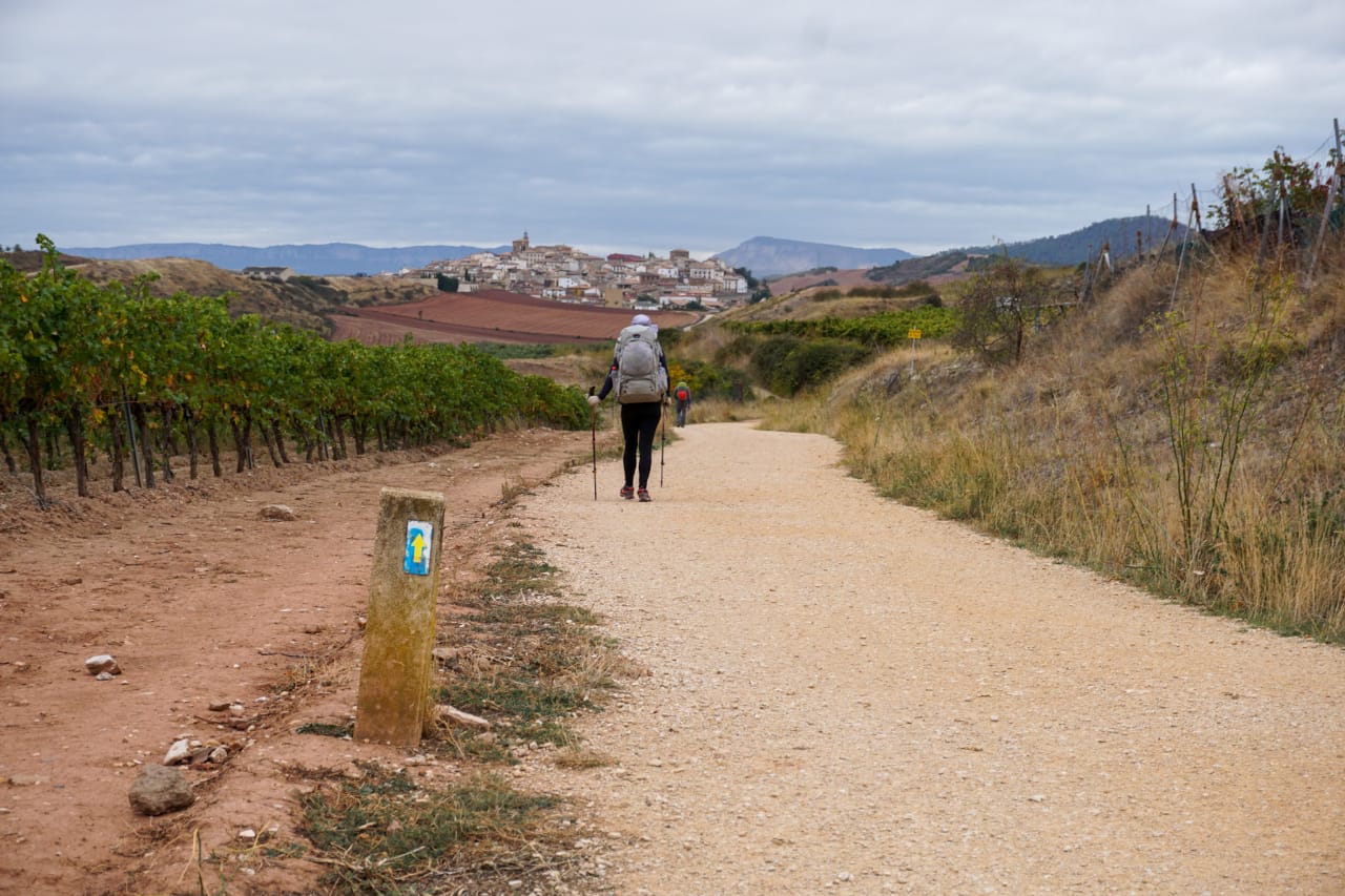 Caminho de Santiago_Cirauqui.jpg