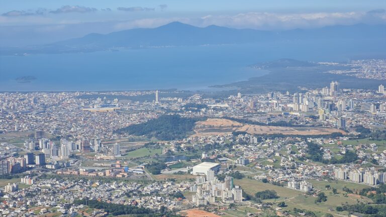 MORRO DA PEDRA BRANCA – trilha curta e linda paisagem na Grande Florianópolis